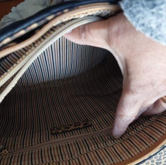 Joanel Quilted & Plain Black & Faux Leopard Trim Handbag (Large) - Picture 10 of 16